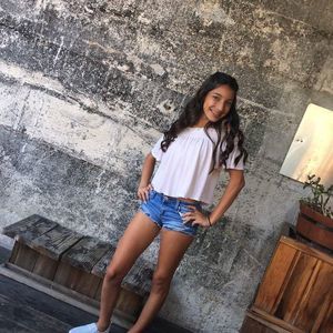 Meet your Posher, Marisa